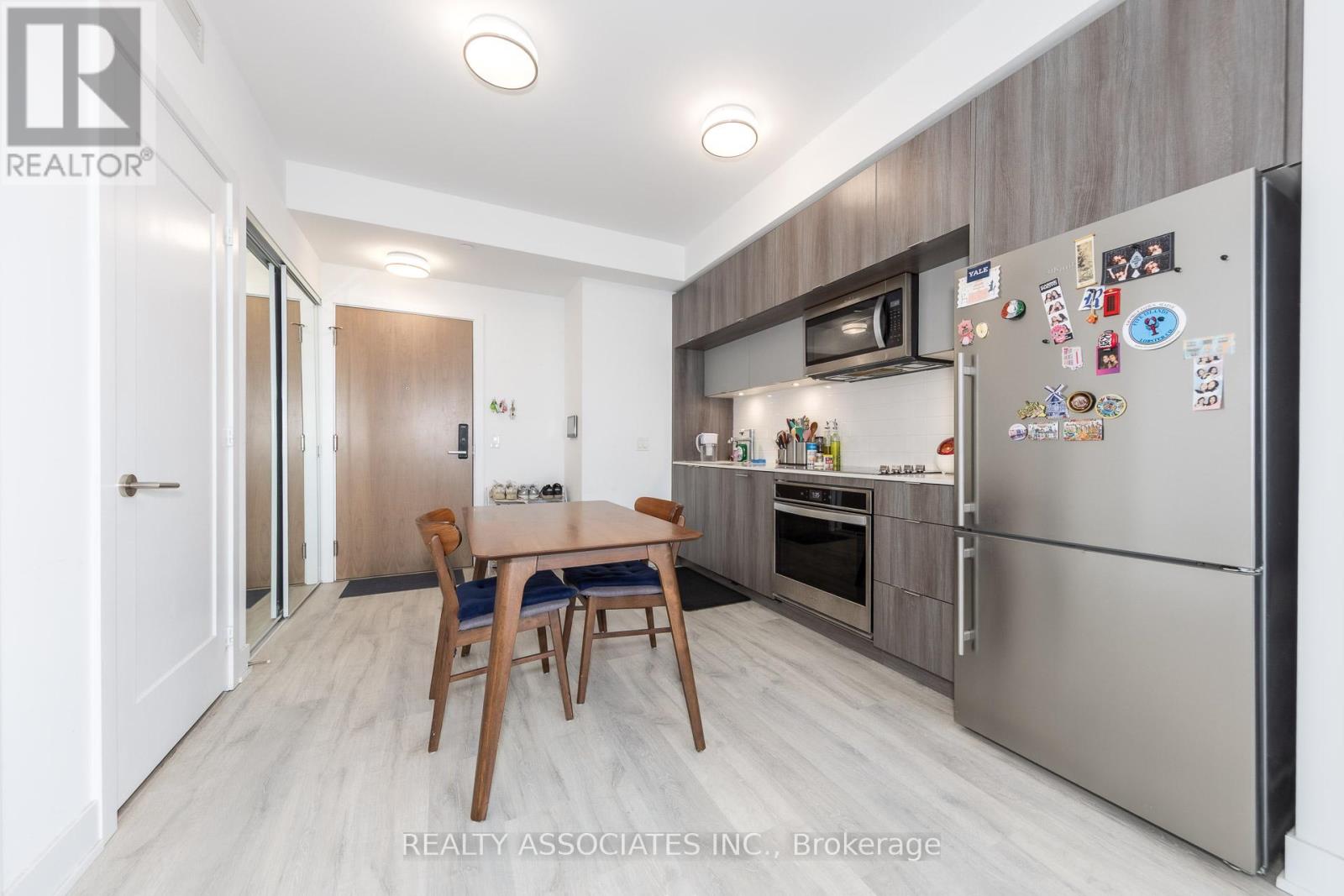 2817 - 585 Bloor Street E, Toronto, Ontario  M4W 0B3 - Photo 4 - C12921736