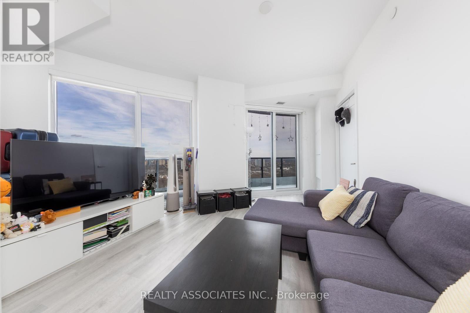 2817 - 585 Bloor Street E, Toronto, Ontario  M4W 0B3 - Photo 5 - C12921736