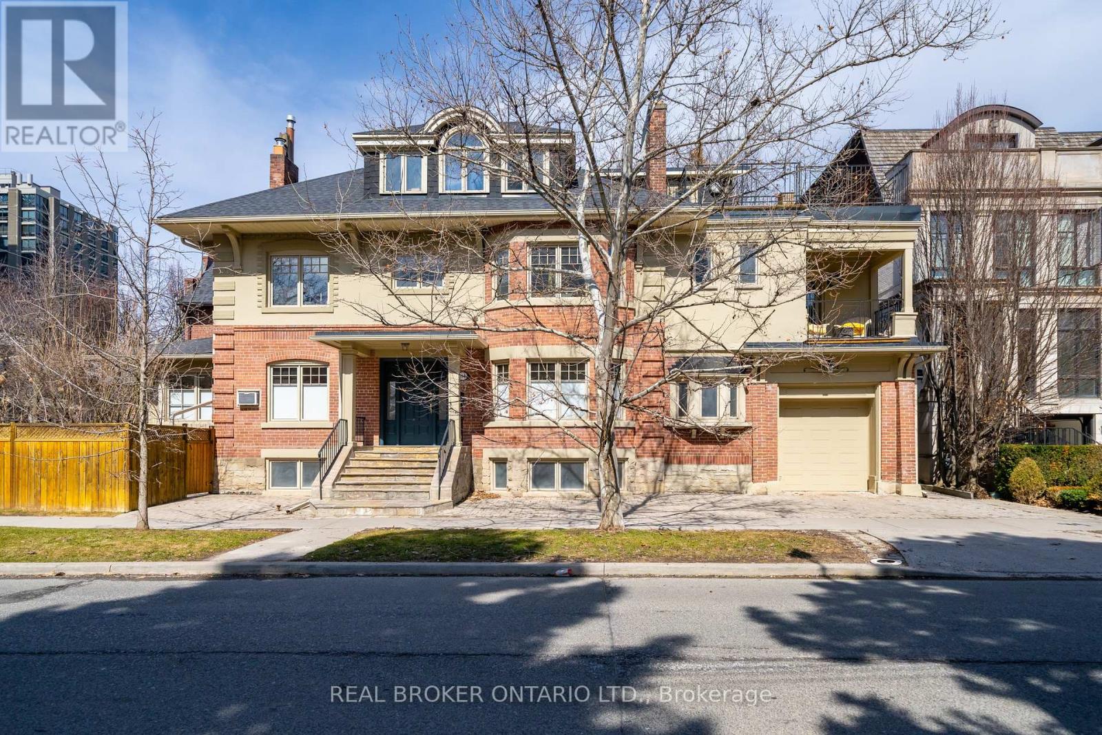 114 HEATH STREET W, Toronto, Ontario