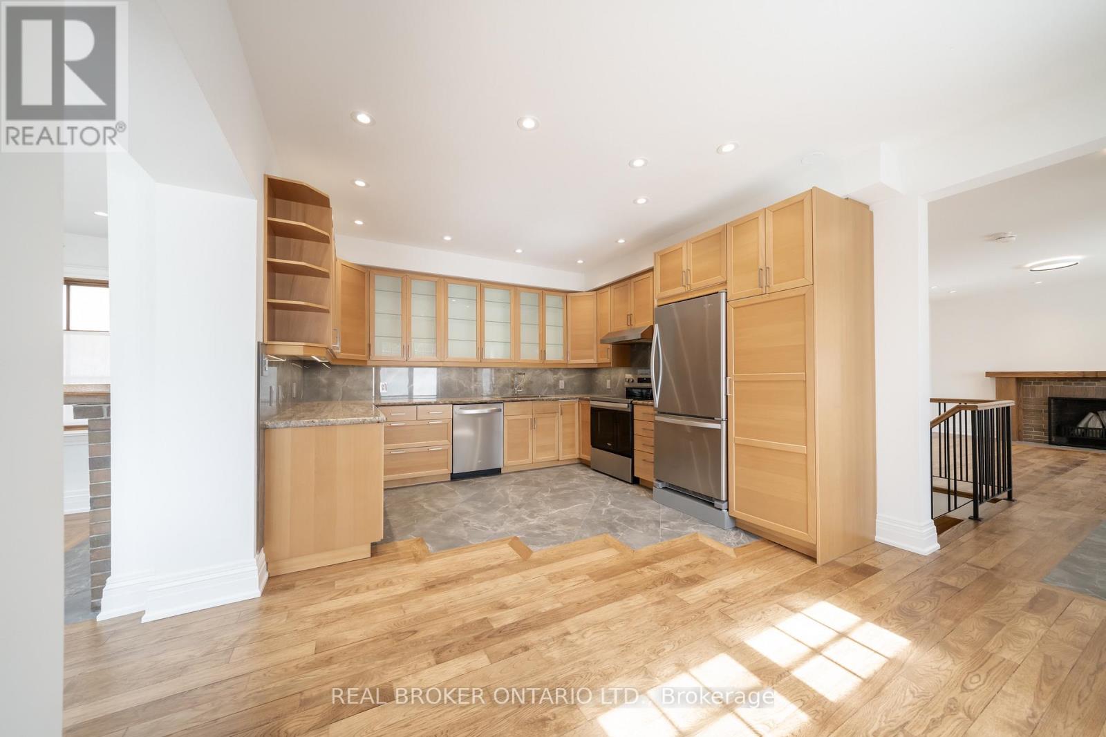 114 Heath Street W, Toronto, Ontario  M4V 1T6 - Photo 10 - C12921782