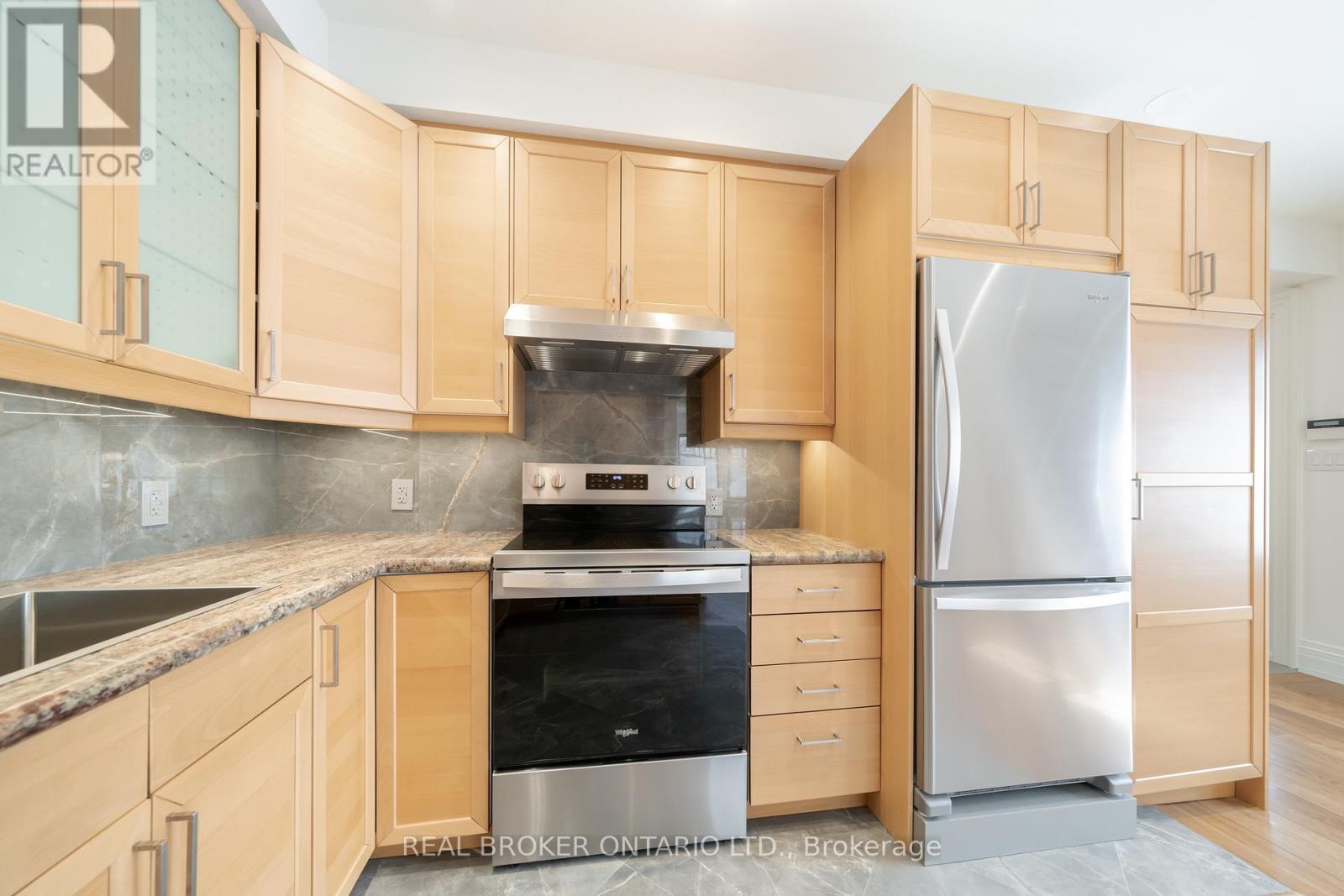 114 Heath Street W, Toronto, Ontario  M4V 1T6 - Photo 11 - C12921782