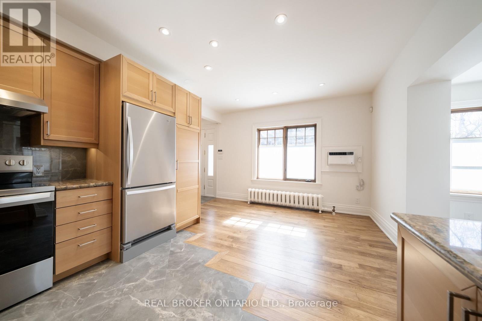 114 Heath Street W, Toronto, Ontario  M4V 1T6 - Photo 13 - C12921782