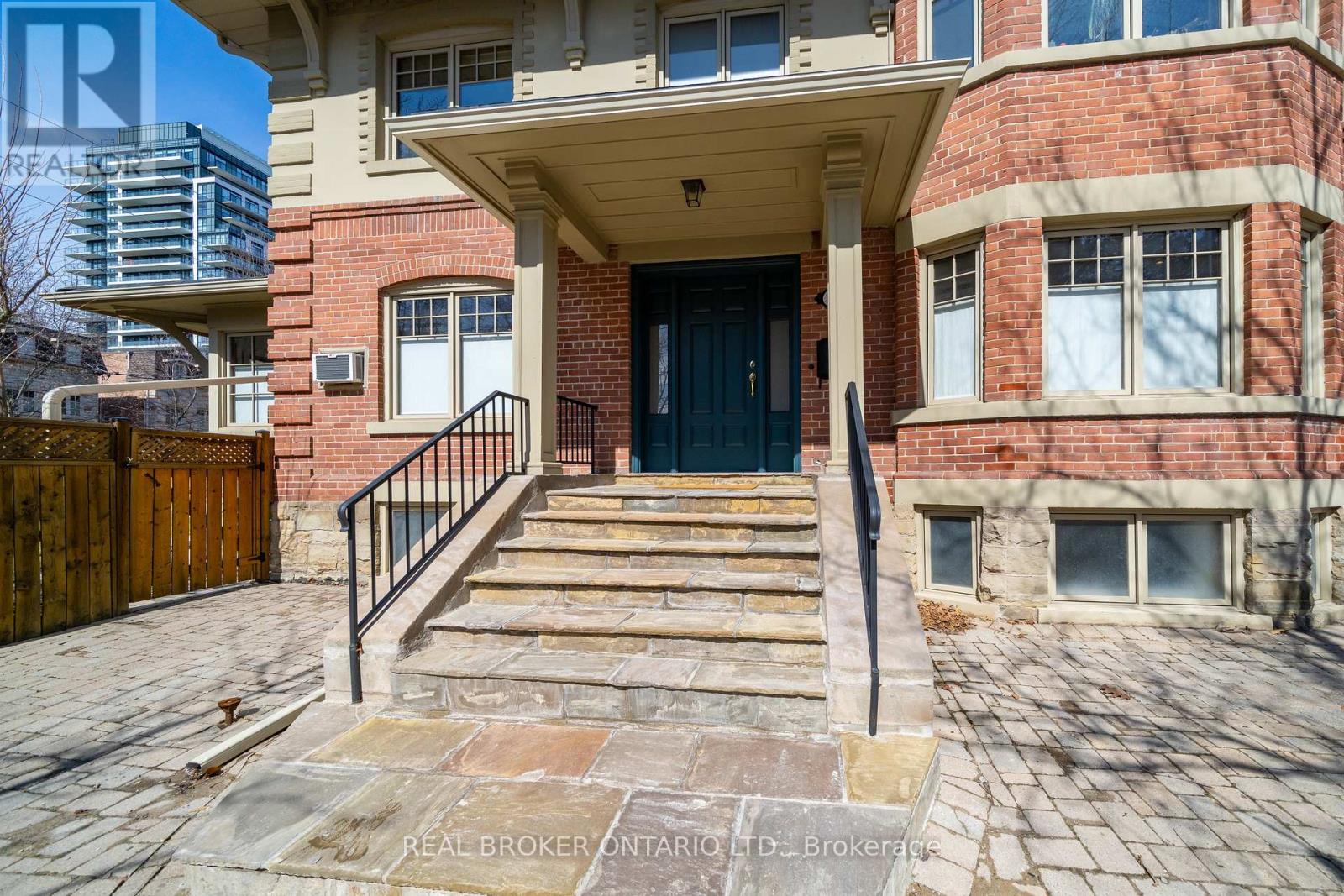 114 Heath Street W, Toronto, Ontario  M4V 1T6 - Photo 2 - C12921782