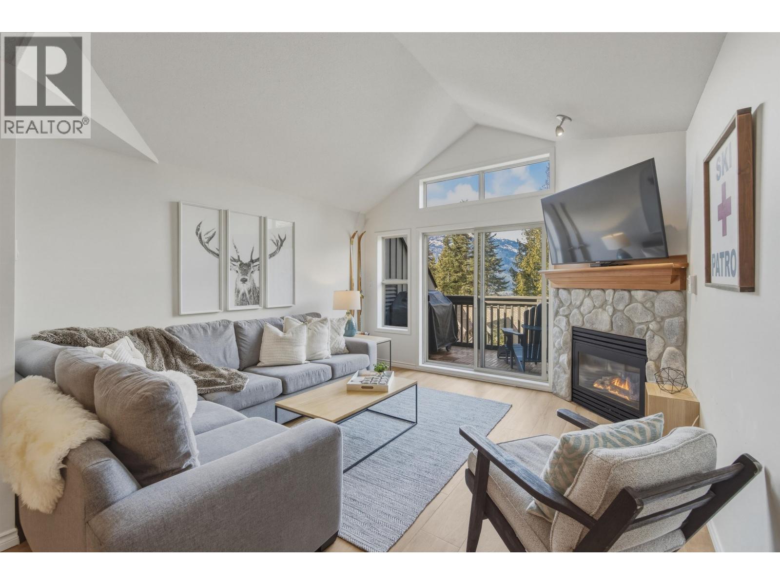 7 4890 Painted Cliff Road, Whistler, British Columbia V8E 1C9 - Photo 3 - R3074650