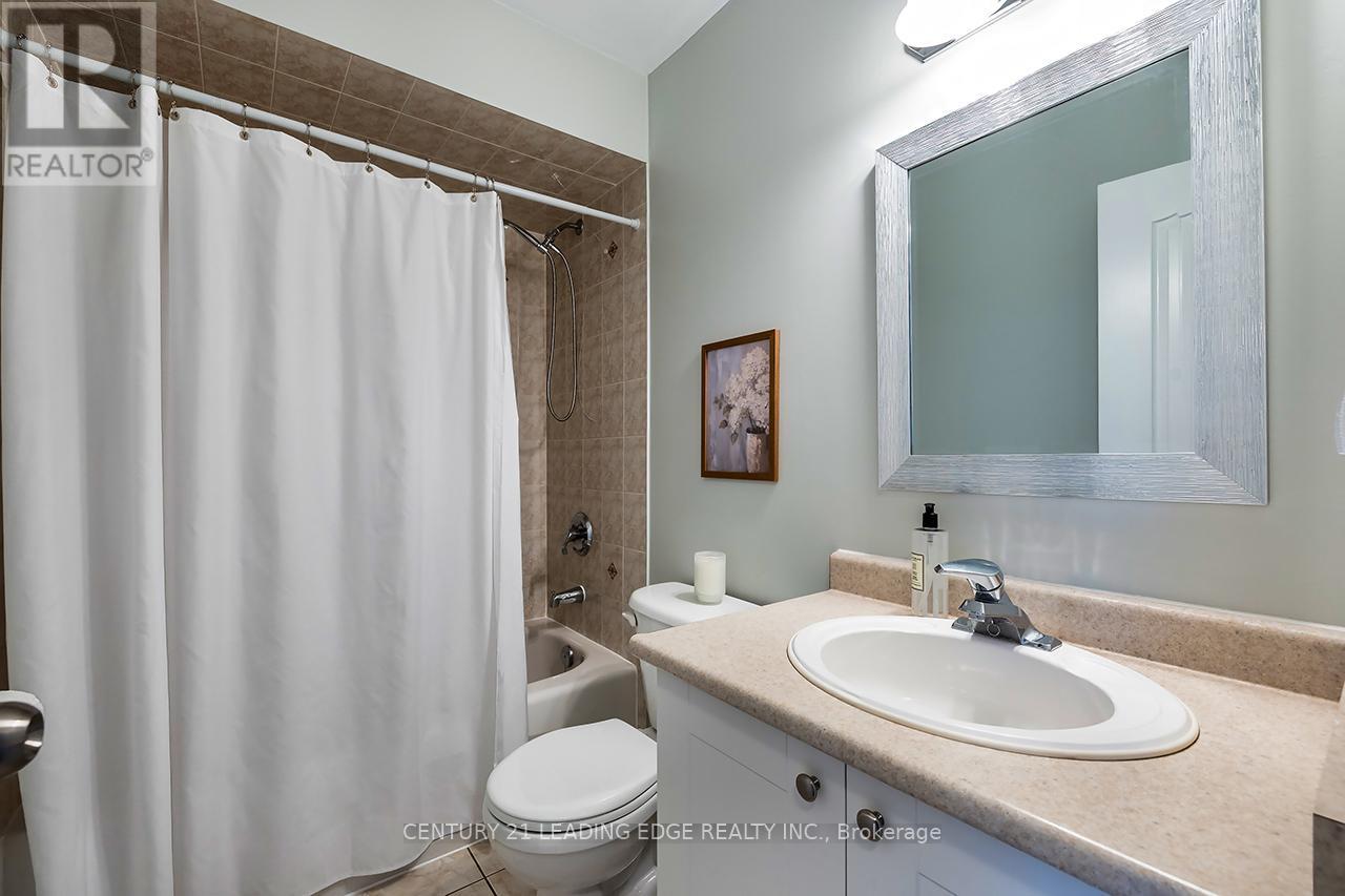 10 Oglevie Drive, Whitby, Ontario  L1R 2Y4 - Photo 32 - E12921784