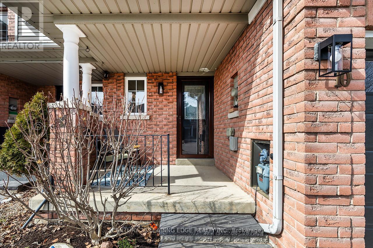 10 Oglevie Drive, Whitby, Ontario  L1R 2Y4 - Photo 4 - E12921784