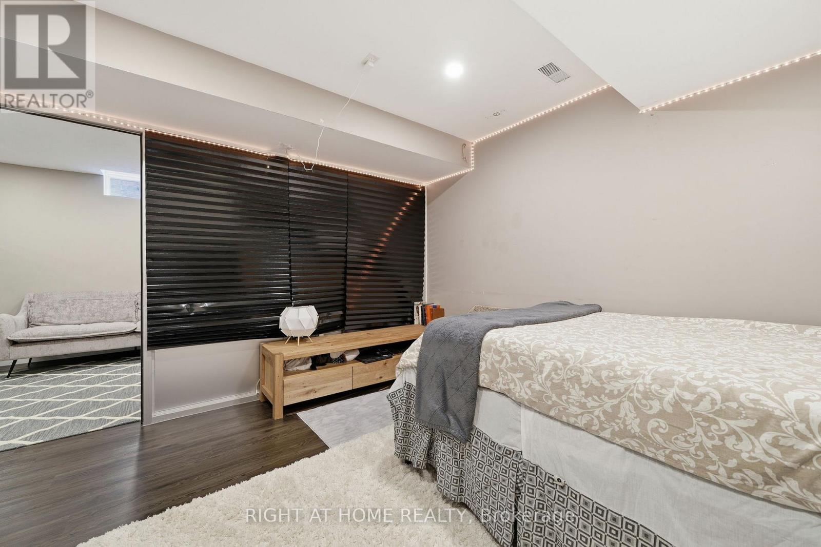 1209 Mary Lou Street, Innisfil, Ontario  L9S 0C2 - Photo 35 - N12921746