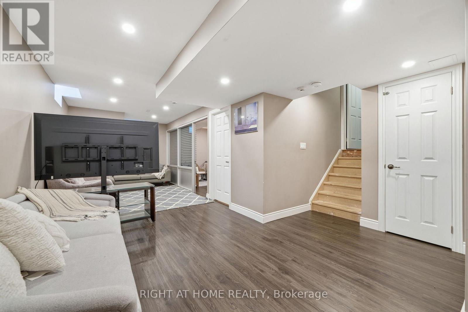 1209 Mary Lou Street, Innisfil, Ontario  L9S 0C2 - Photo 36 - N12921746