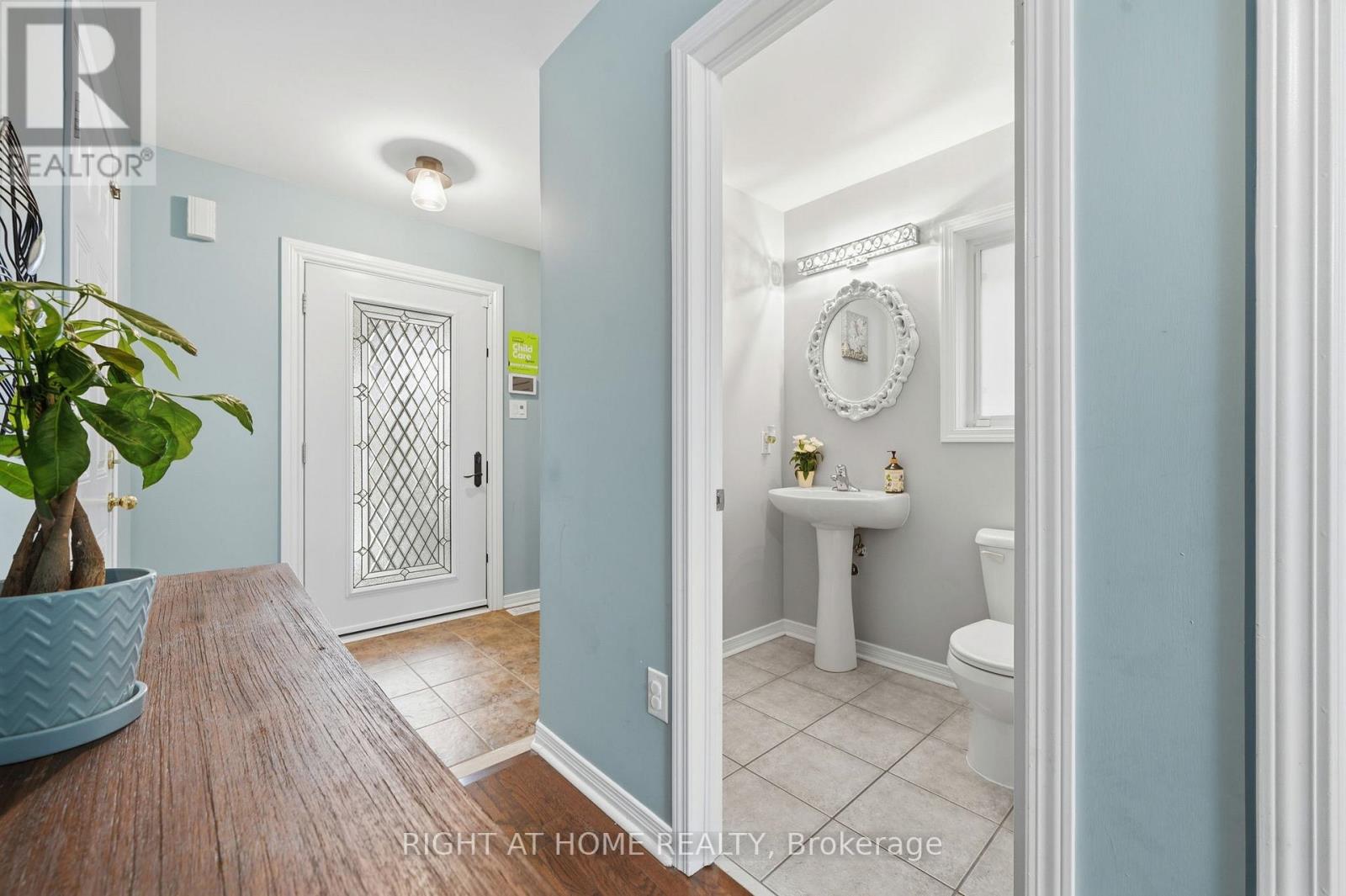 1209 Mary Lou Street, Innisfil, Ontario  L9S 0C2 - Photo 7 - N12921746