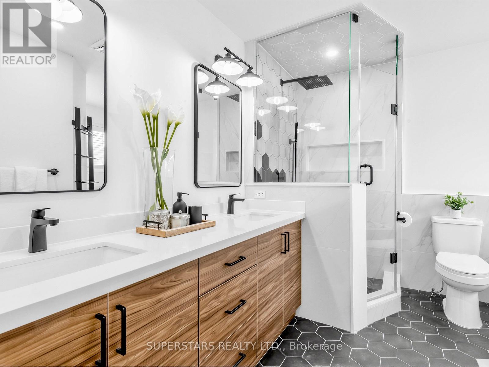 7 Wilcliff Court, Markham, Ontario  L6E 2E5 - Photo 20 - N12921758