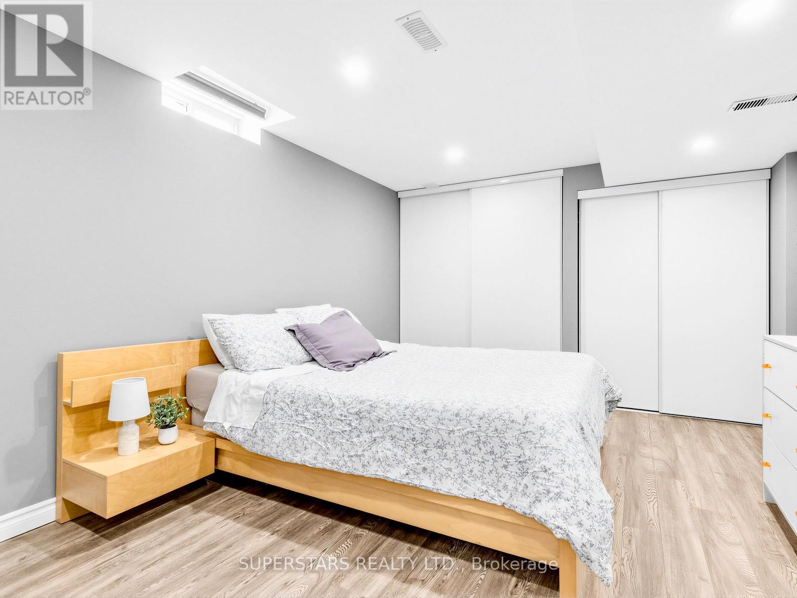 7 Wilcliff Court, Markham, Ontario  L6E 2E5 - Photo 27 - N12921758