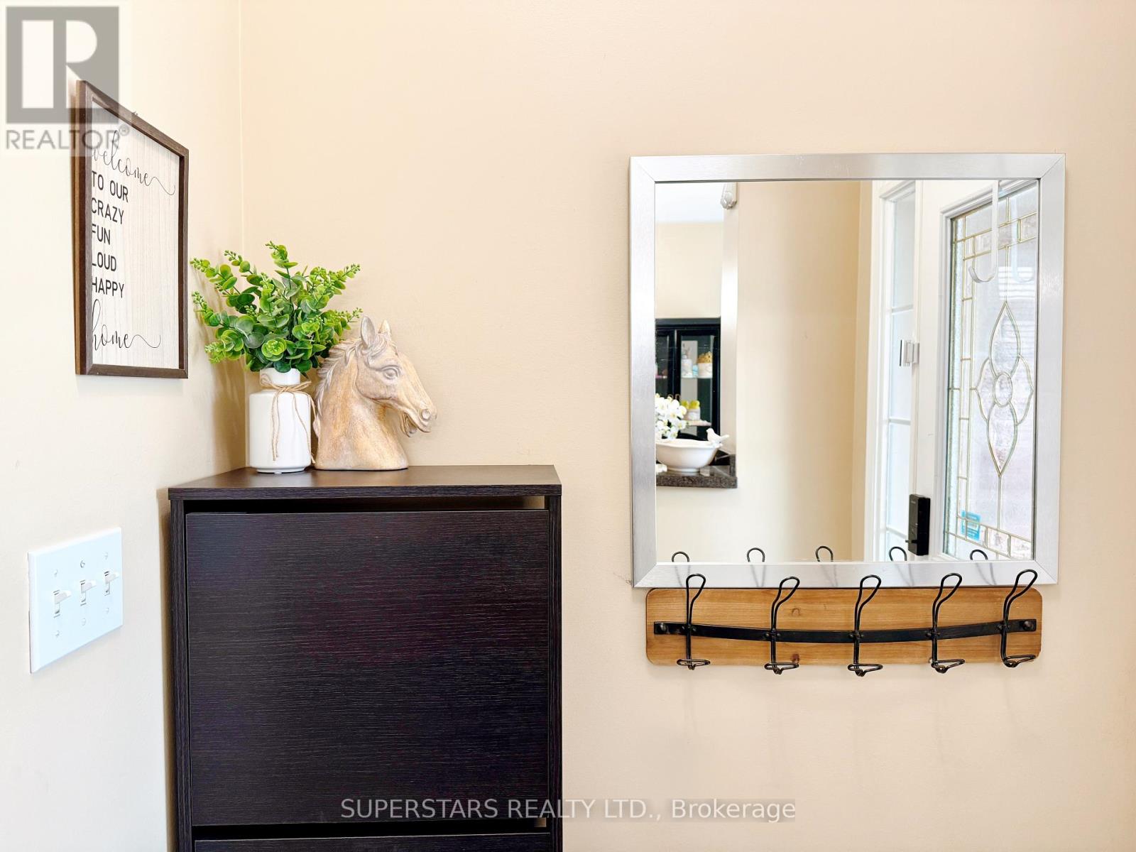 7 Wilcliff Court, Markham, Ontario  L6E 2E5 - Photo 3 - N12921758