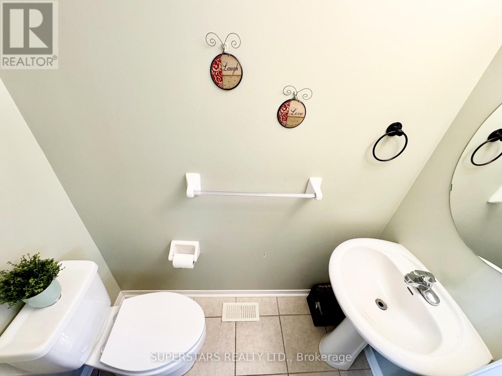 7 Wilcliff Court, Markham, Ontario  L6E 2E5 - Photo 7 - N12921758