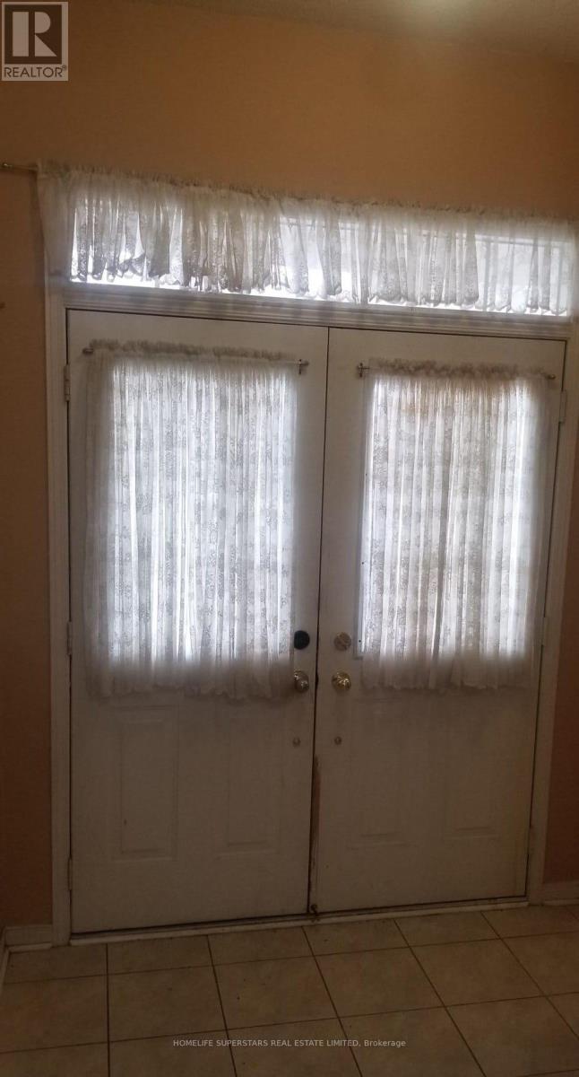 13 Grover(Main & 2nd Floor) Road, Brampton, Ontario  L6Y 5R4 - Photo 37 - W12918922