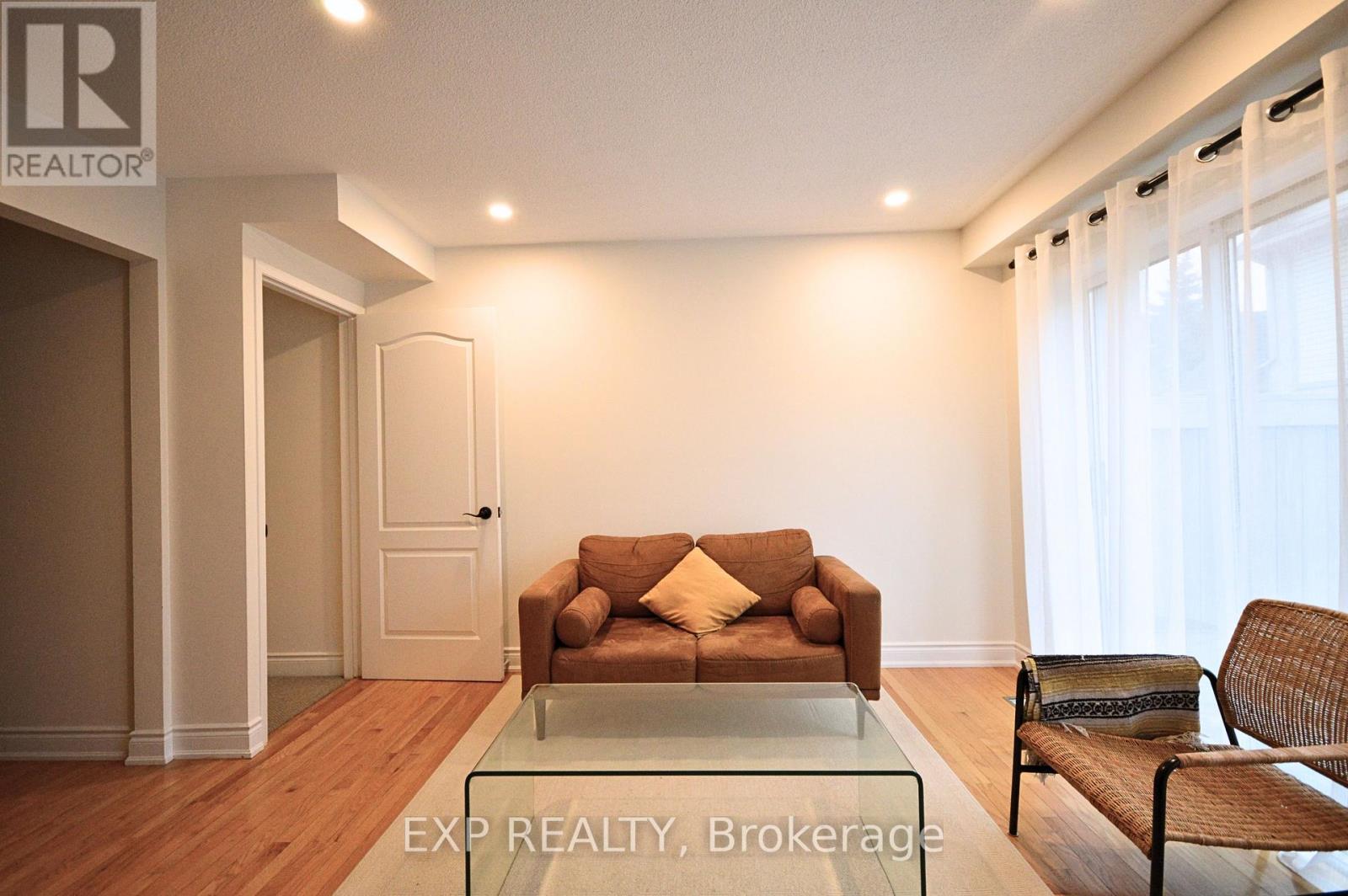 75 - 1292 Sherwood Mills Boulevard, Mississauga, Ontario  L5V 2G8 - Photo 3 - W12920702