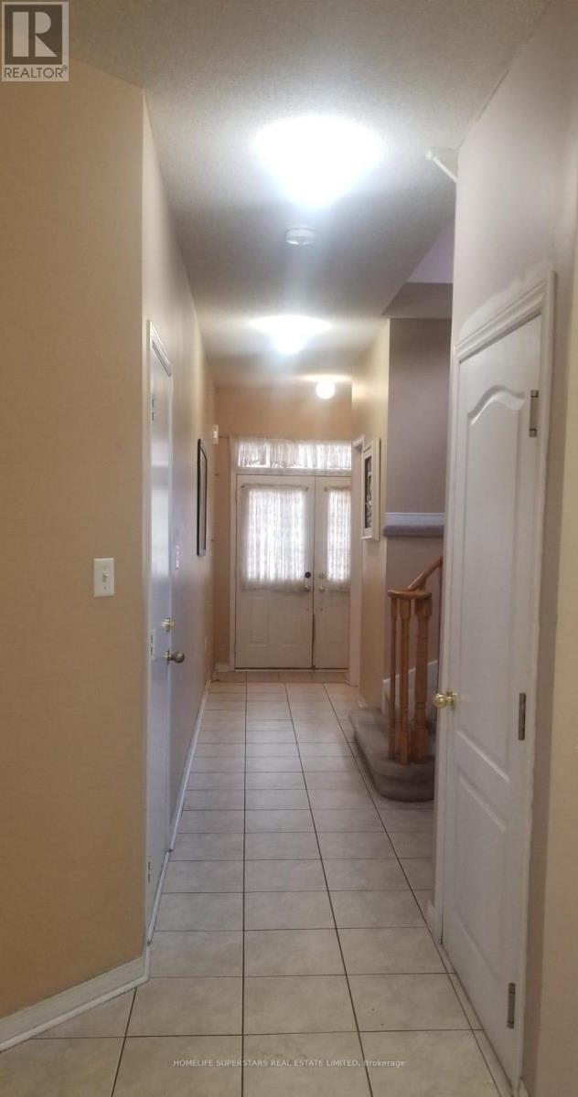 13 Grover(Main & 2nd Floor) Road, Brampton, Ontario  L6Y 5R4 - Photo 11 - W12918922