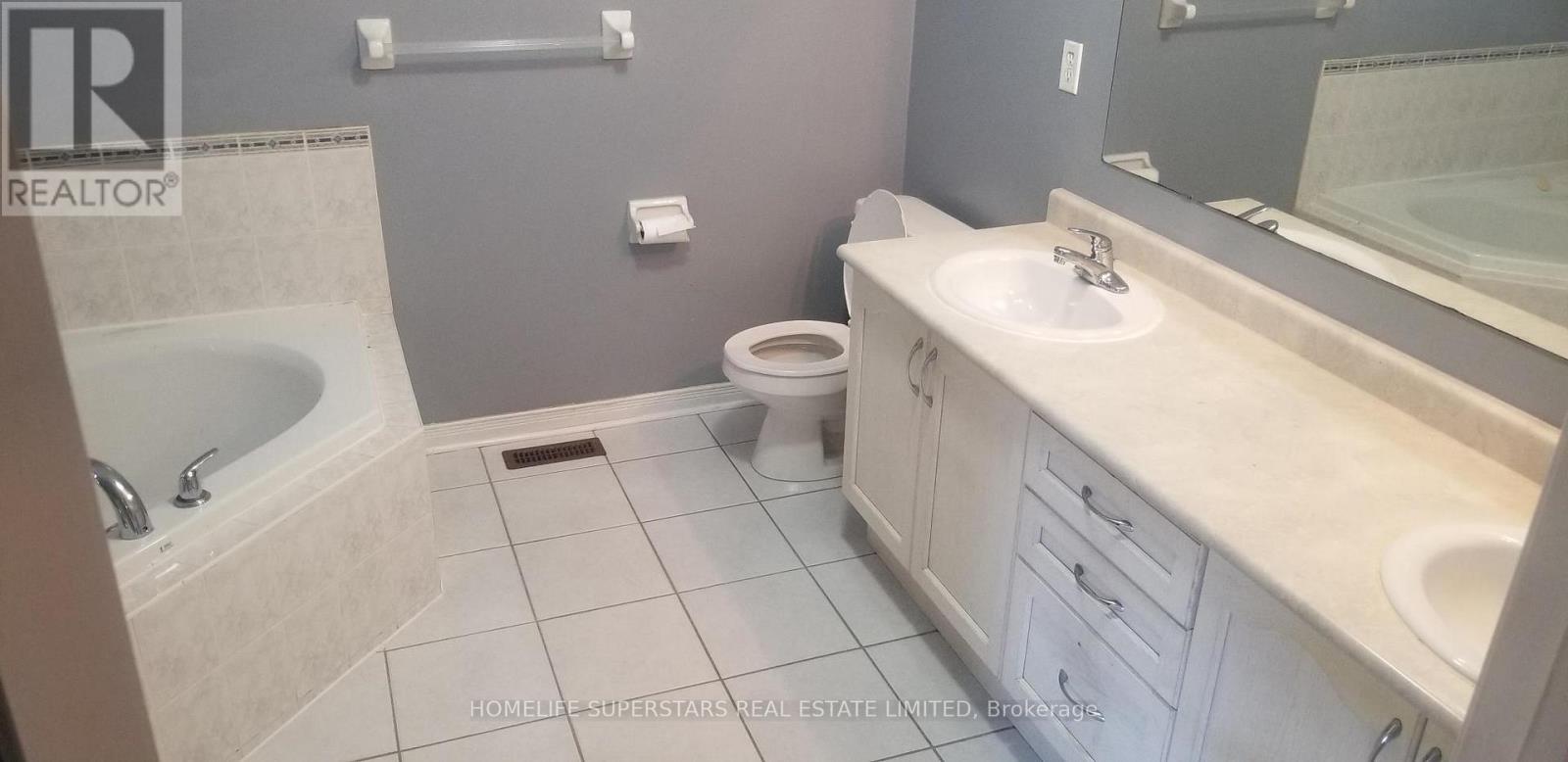 13 Grover(Main & 2nd Floor) Road, Brampton, Ontario  L6Y 5R4 - Photo 5 - W12918922