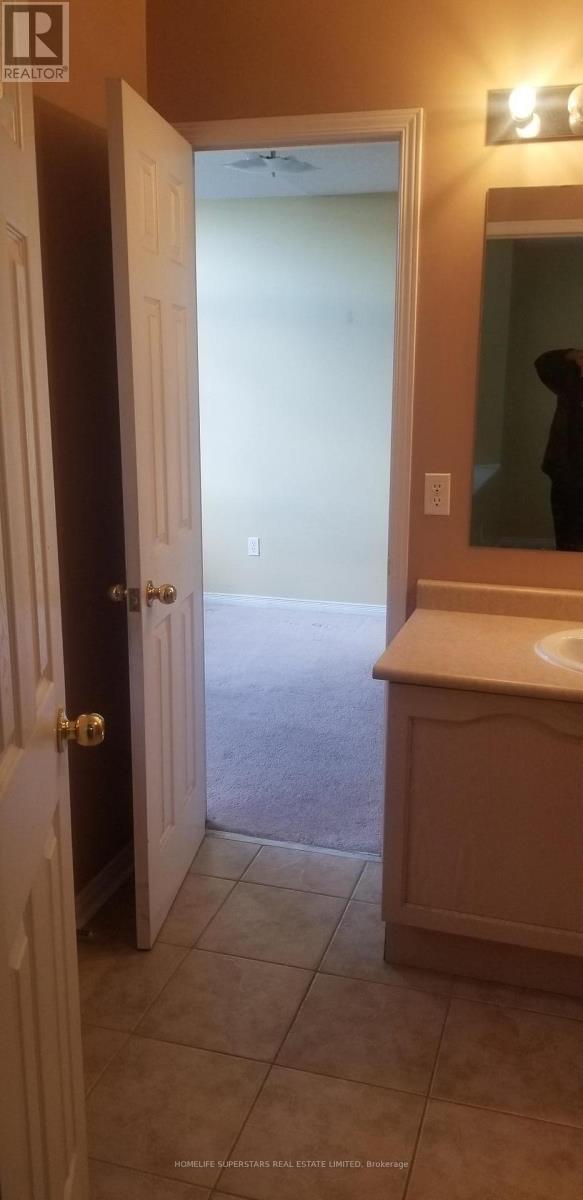 13 Grover(Main & 2nd Floor) Road, Brampton, Ontario  L6Y 5R4 - Photo 41 - W12918922