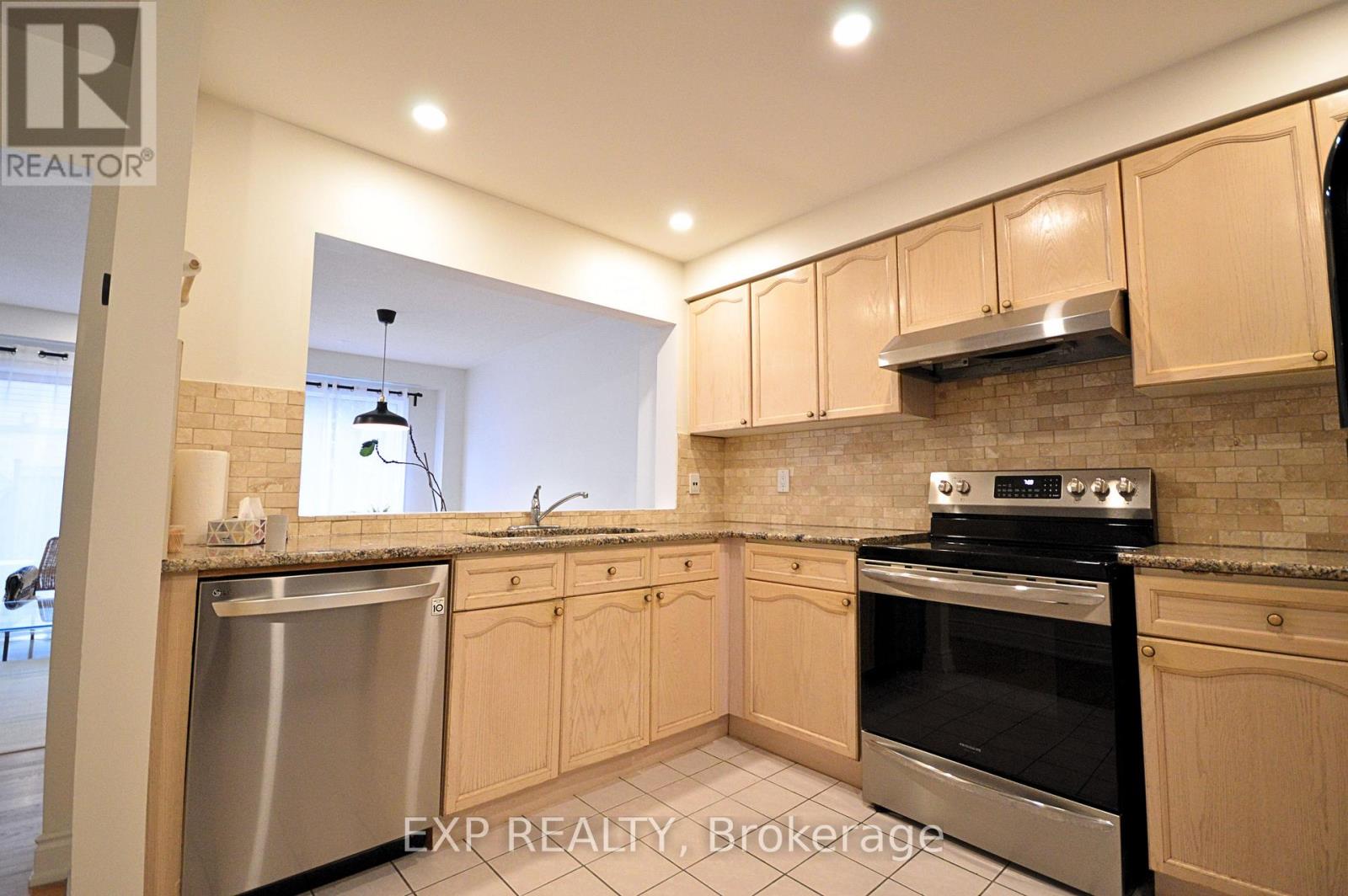 75 - 1292 Sherwood Mills Boulevard, Mississauga, Ontario  L5V 2G8 - Photo 5 - W12920702