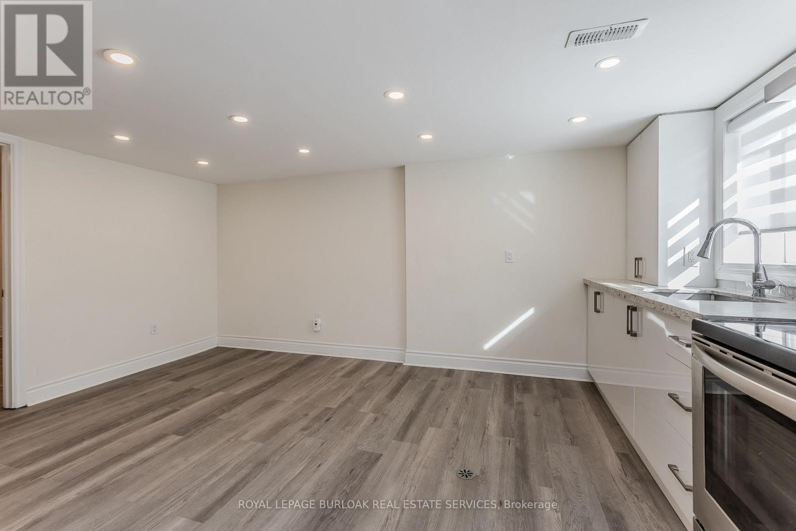 194 Crockett Street, Hamilton, Ontario  L8V 1H2 - Photo 21 - X12850346