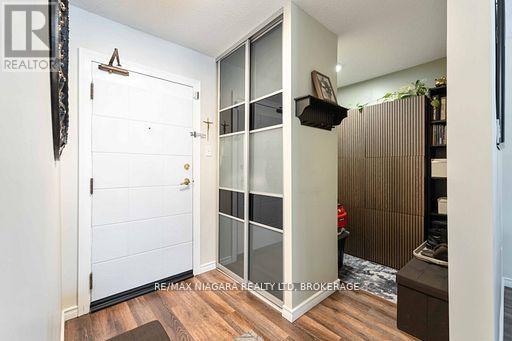 210 - 5100 Dorchester Road, Niagara Falls, Ontario  L2E 7H4 - Photo 2 - X12921706