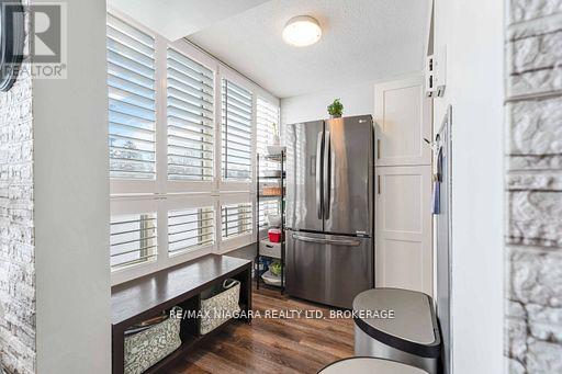 210 - 5100 Dorchester Road, Niagara Falls, Ontario  L2E 7H4 - Photo 8 - X12921706
