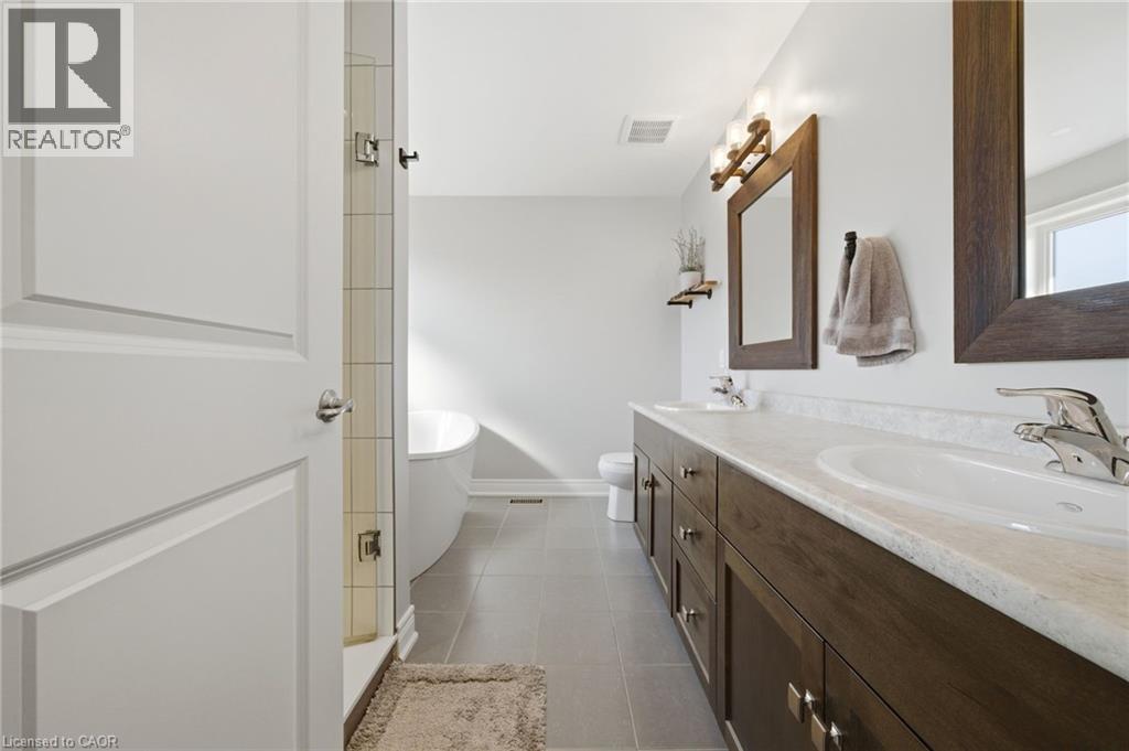 8 Myrtle Street, Fonthill, Ontario  L0S 1E6 - Photo 34 - 40815211