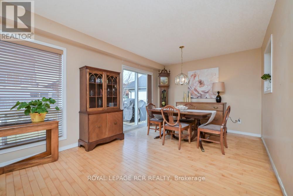 83 Glengarry Road, Orangeville, Ontario  L9W 5E2 - Photo 11 - W12921732