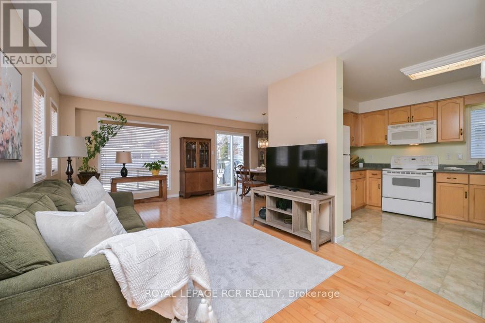 83 Glengarry Road, Orangeville, Ontario  L9W 5E2 - Photo 5 - W12921732