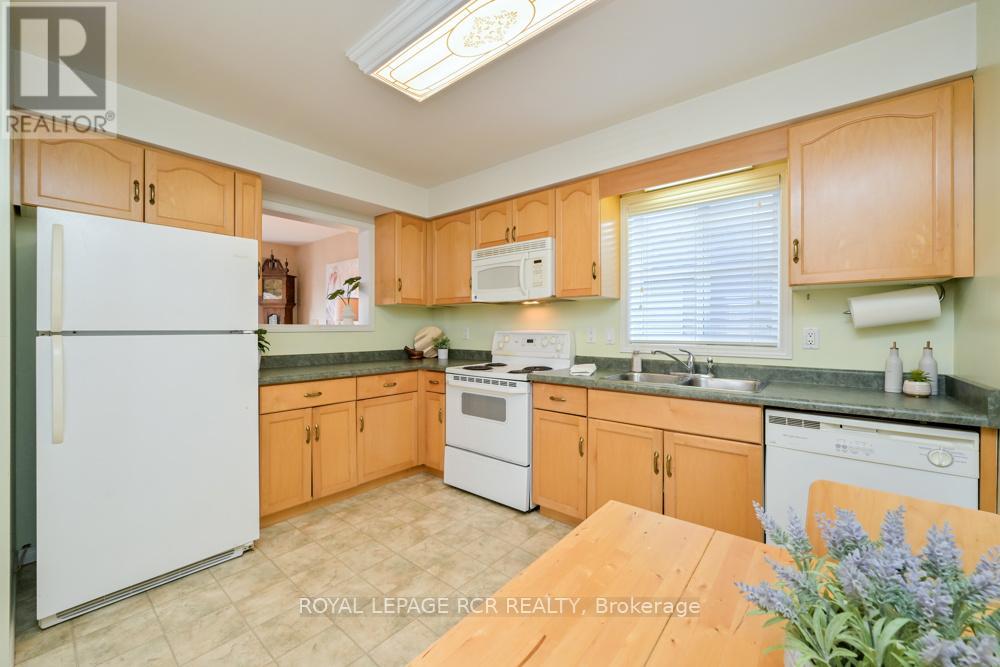 83 Glengarry Road, Orangeville, Ontario  L9W 5E2 - Photo 9 - W12921732