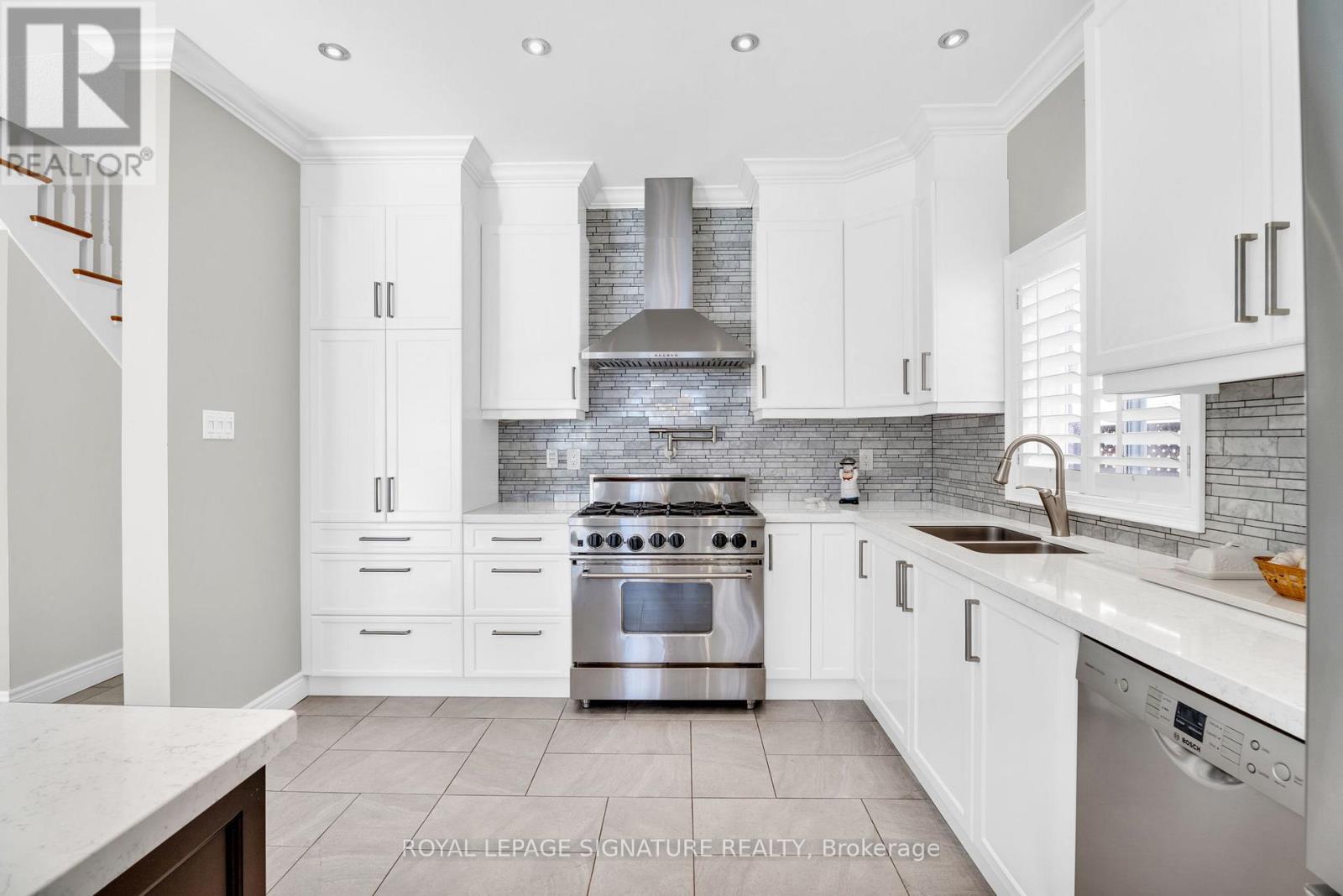 21 Bushberry Road, Brampton, Ontario  L7A 1K4 - Photo 9 - W12921740