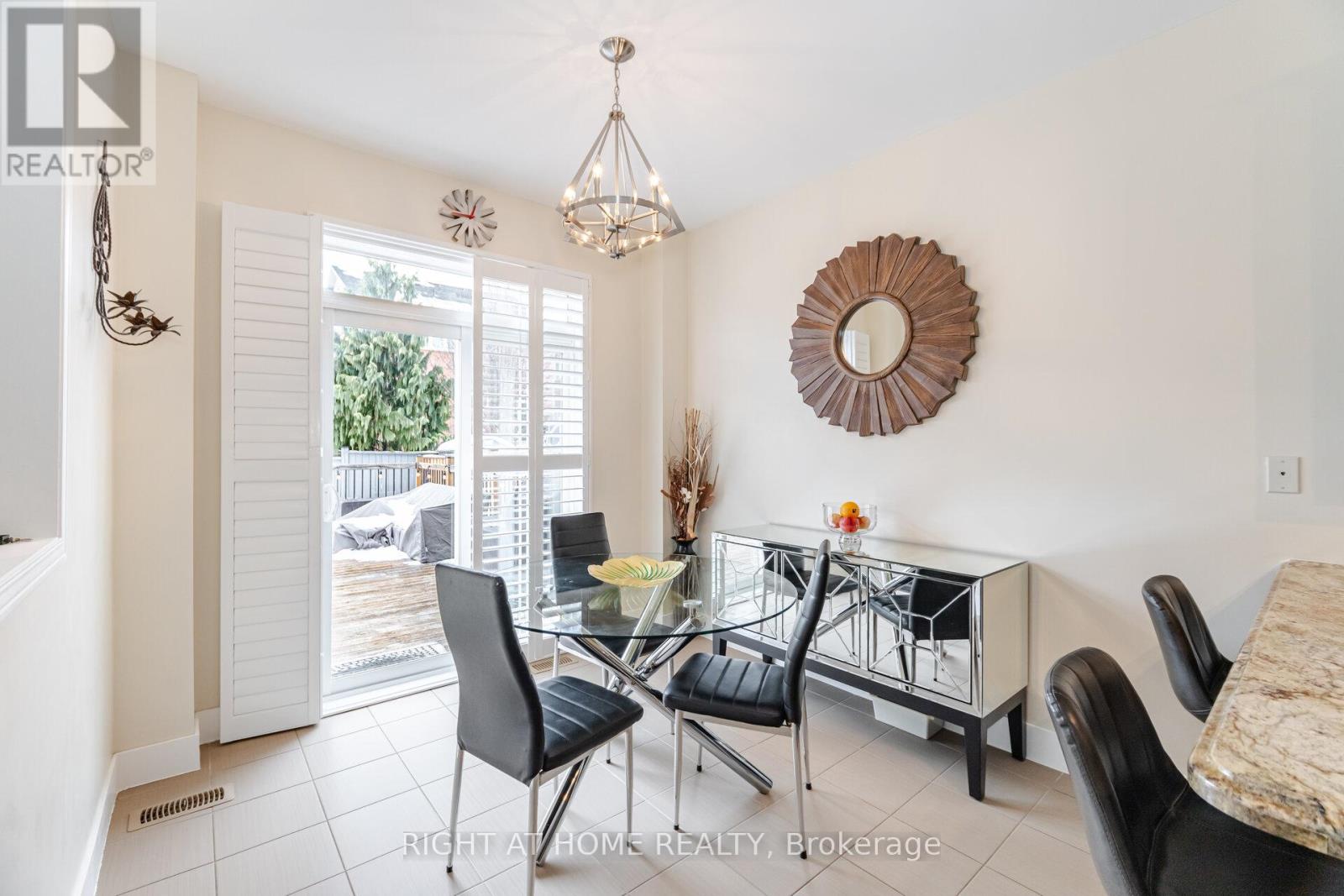 14 Duffel Crescent, Halton Hills, Ontario  L7G 0H7 - Photo 14 - W12921748