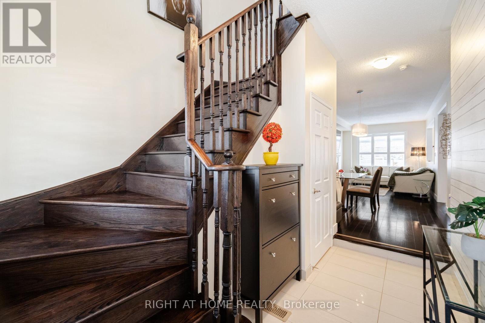 14 Duffel Crescent, Halton Hills, Ontario  L7G 0H7 - Photo 17 - W12921748