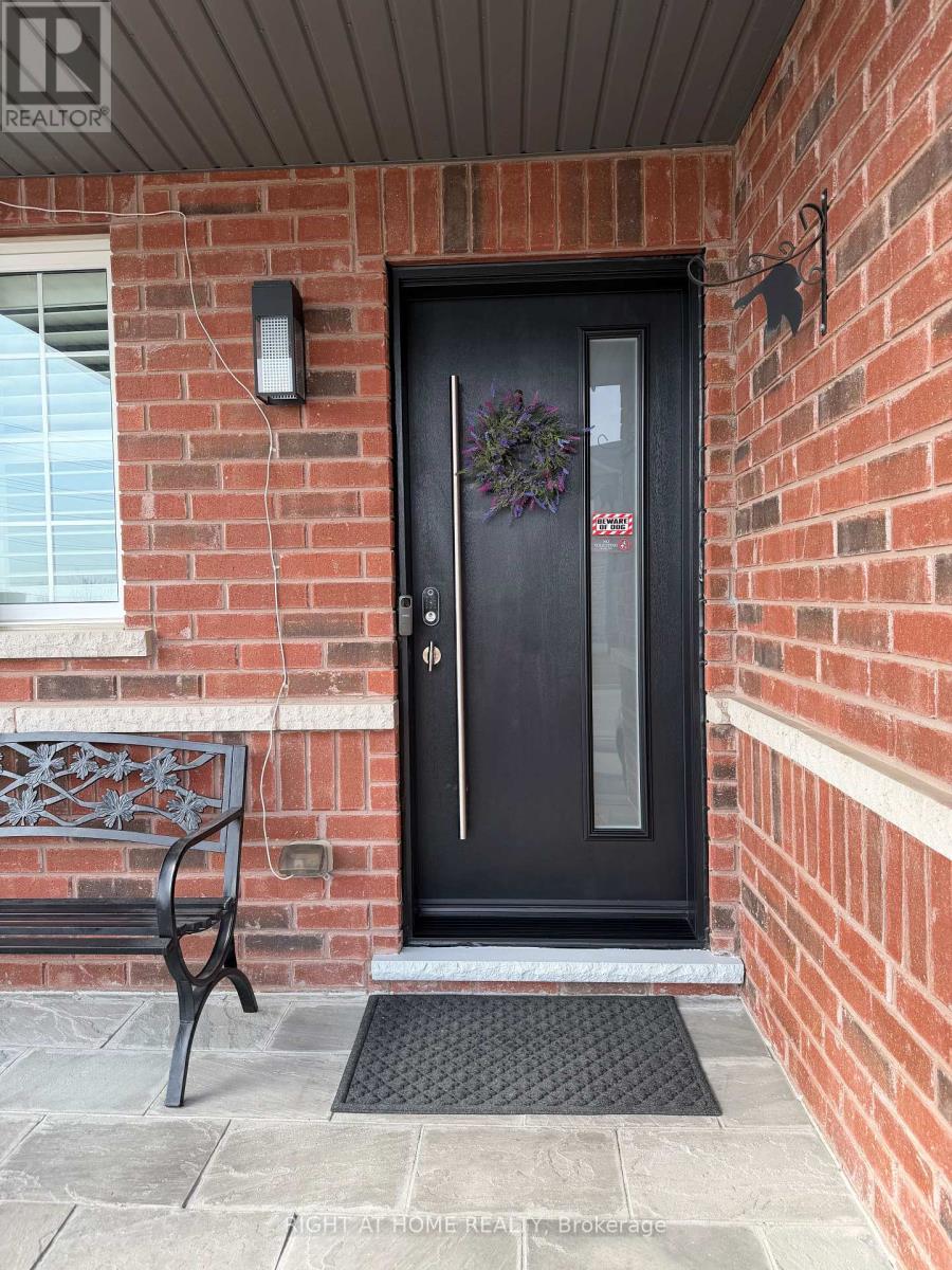 14 Duffel Crescent, Halton Hills, Ontario  L7G 0H7 - Photo 2 - W12921748