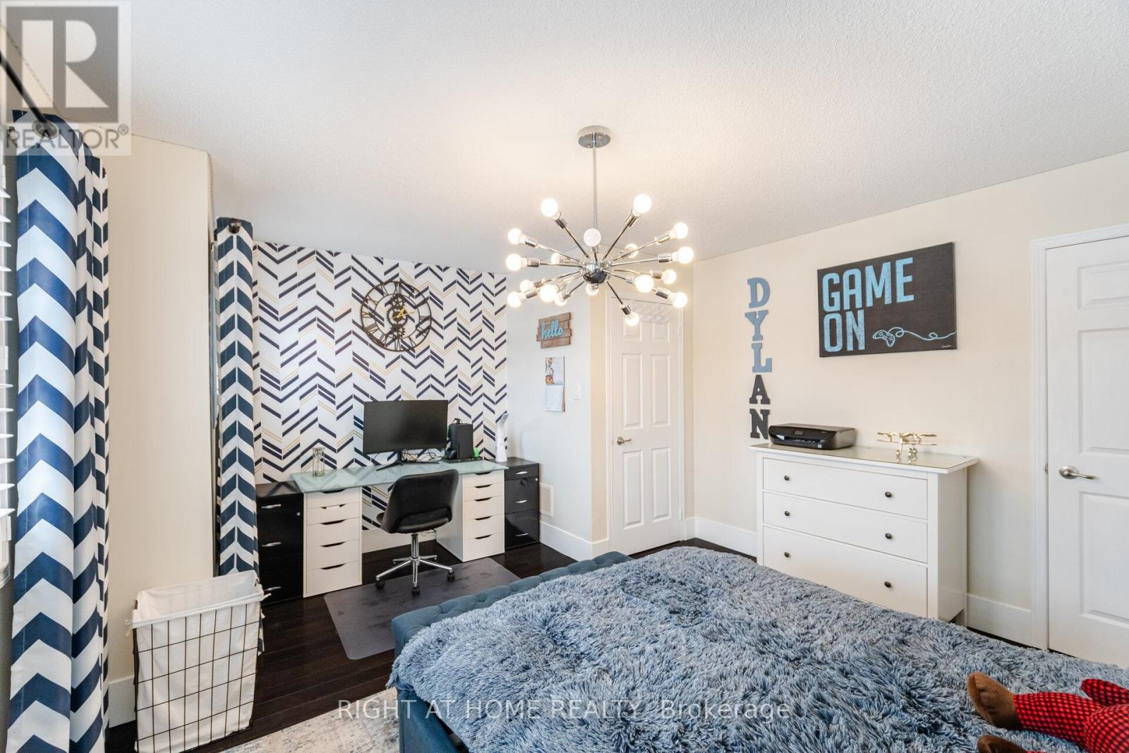 14 Duffel Crescent, Halton Hills, Ontario  L7G 0H7 - Photo 27 - W12921748