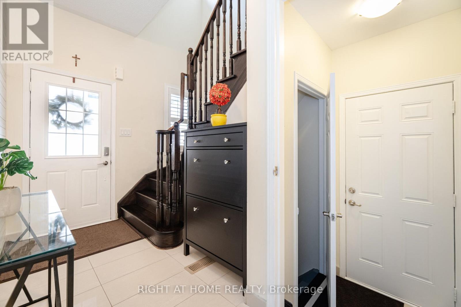 14 Duffel Crescent, Halton Hills, Ontario  L7G 0H7 - Photo 32 - W12921748