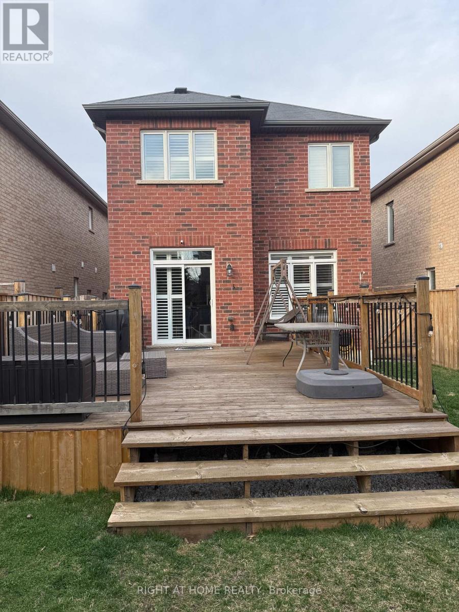 14 Duffel Crescent, Halton Hills, Ontario  L7G 0H7 - Photo 35 - W12921748