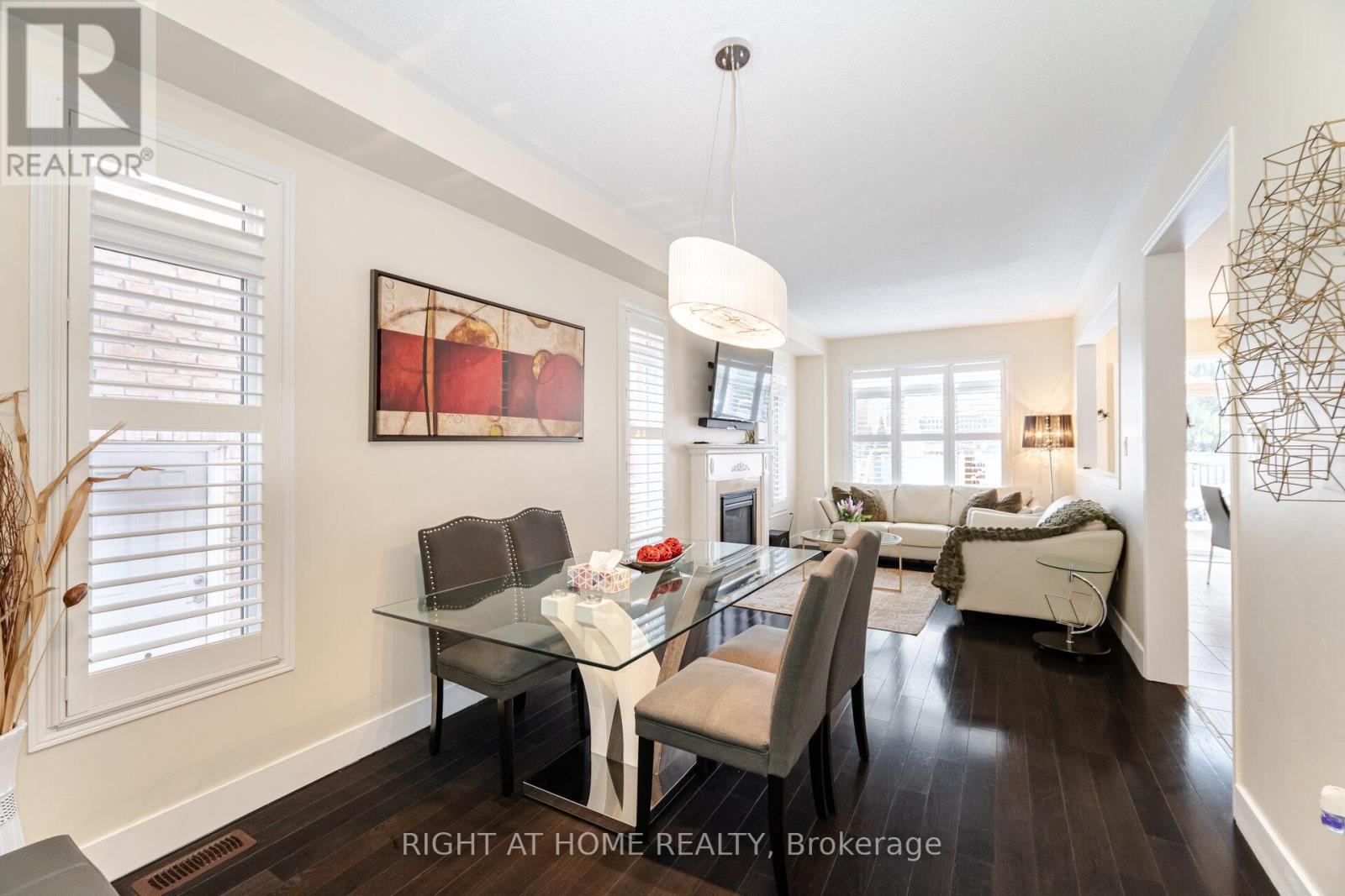 14 Duffel Crescent, Halton Hills, Ontario  L7G 0H7 - Photo 5 - W12921748