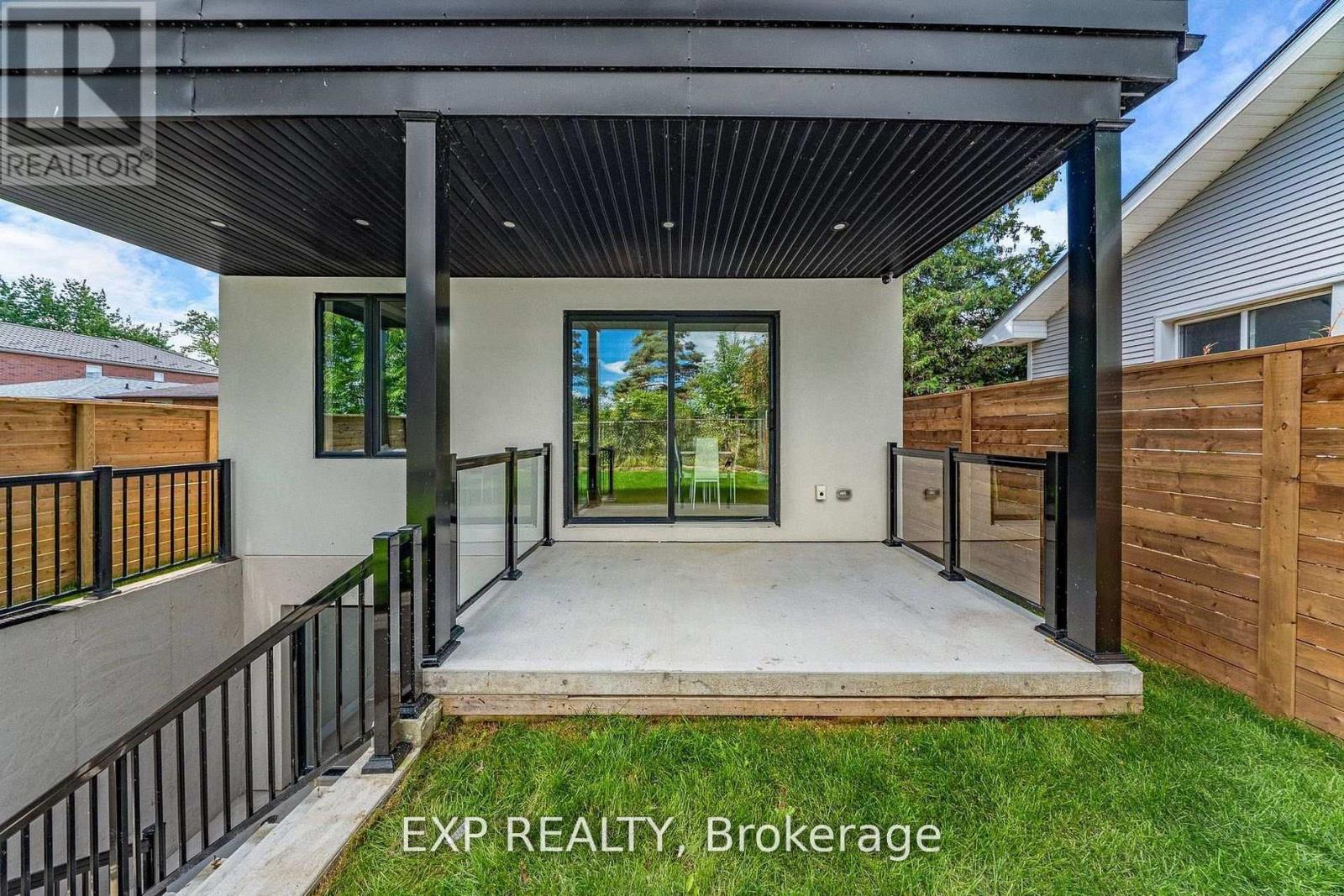 768 Montbeck Crescent, Mississauga, Ontario  L5G 1P3 - Photo 45 - W12921794