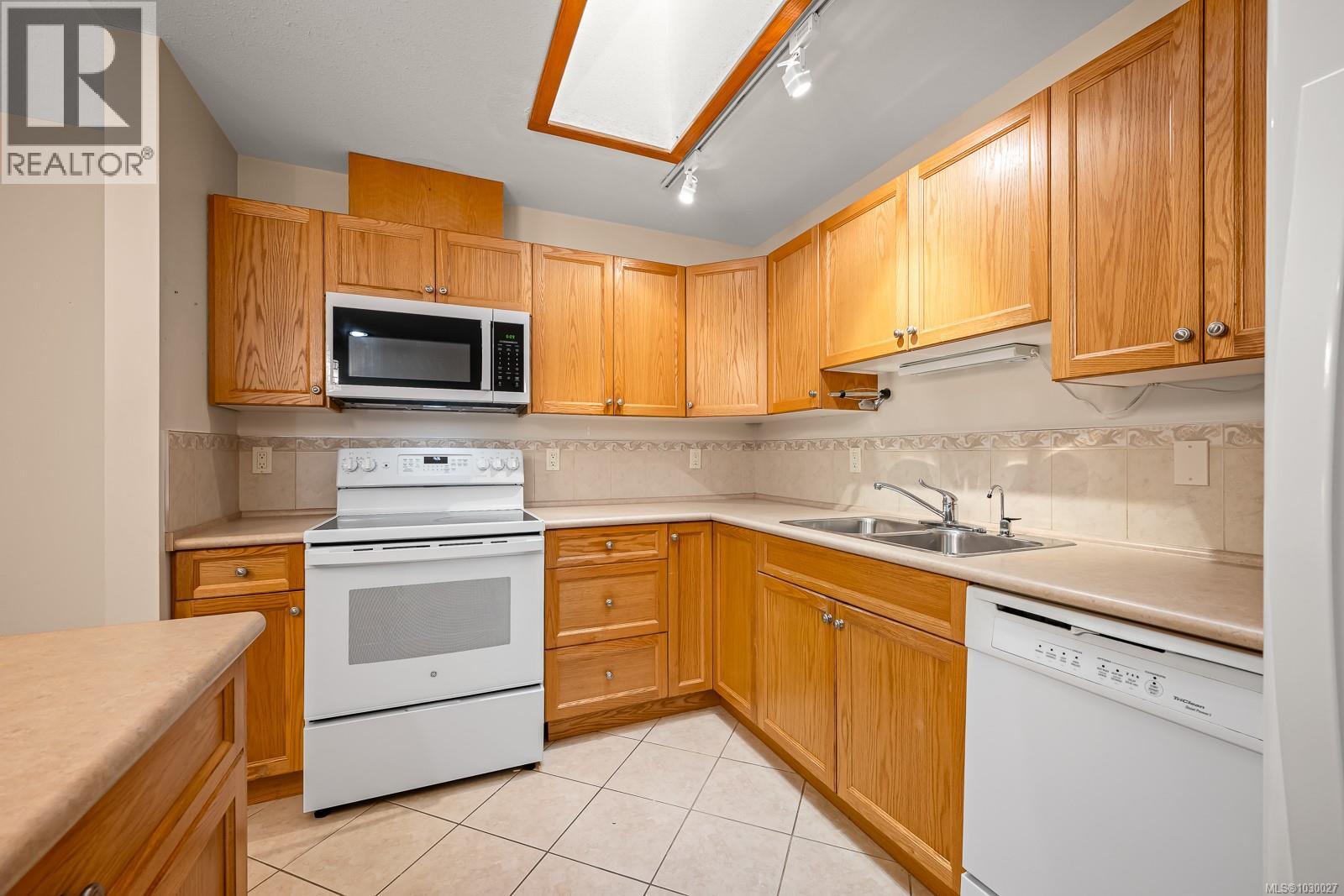 117 1919 St. Andrews Pl, Courtenay, British Columbia  V9N 9J4 - Photo 20 - 1030027