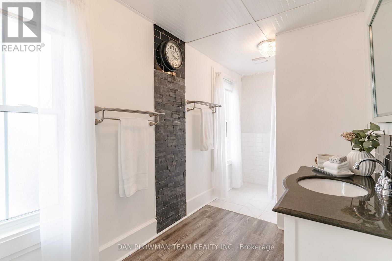 48 Dunn Street, Kawartha Lakes, Ontario  K0M 1A0 - Photo 34 - X12921704