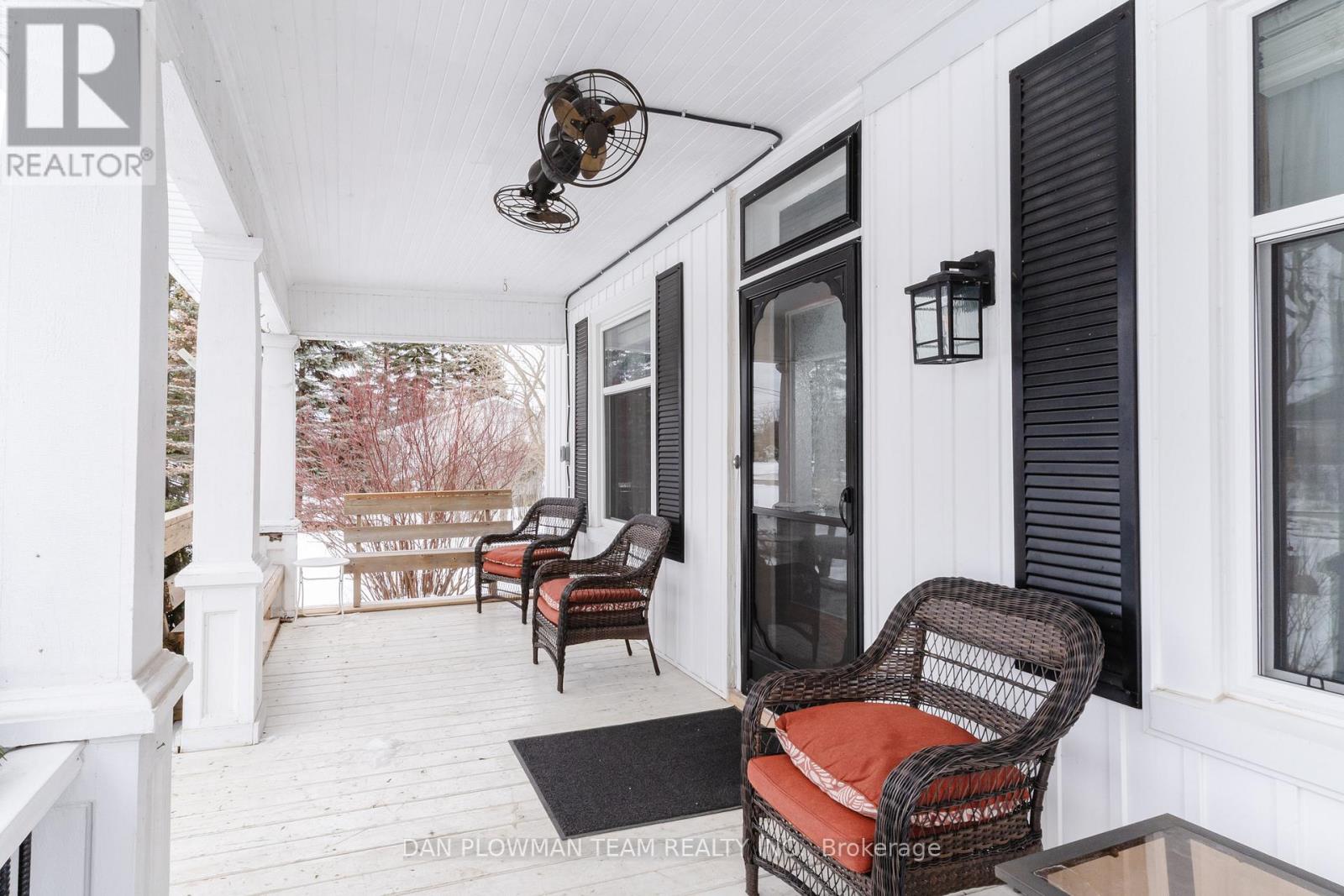 48 Dunn Street, Kawartha Lakes, Ontario  K0M 1A0 - Photo 5 - X12921704