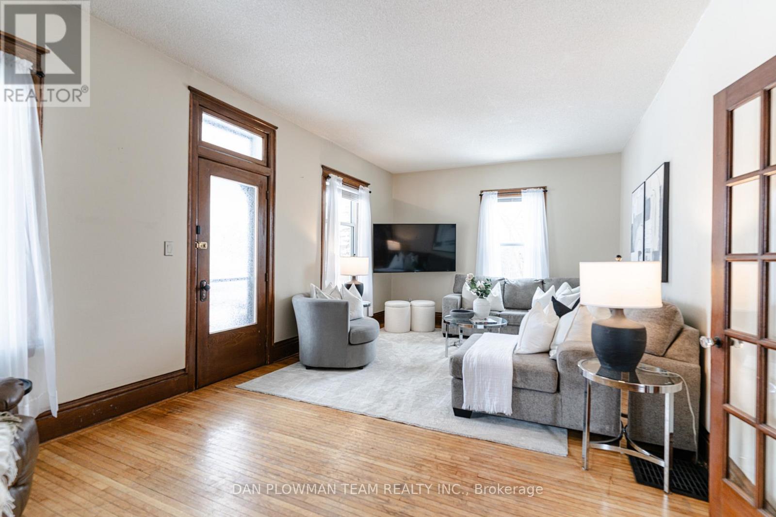 48 Dunn Street, Kawartha Lakes, Ontario  K0M 1A0 - Photo 6 - X12921704