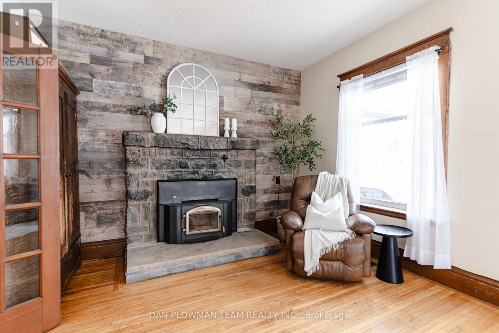 48 Dunn Street, Kawartha Lakes, Ontario  K0M 1A0 - Photo 9 - X12921704