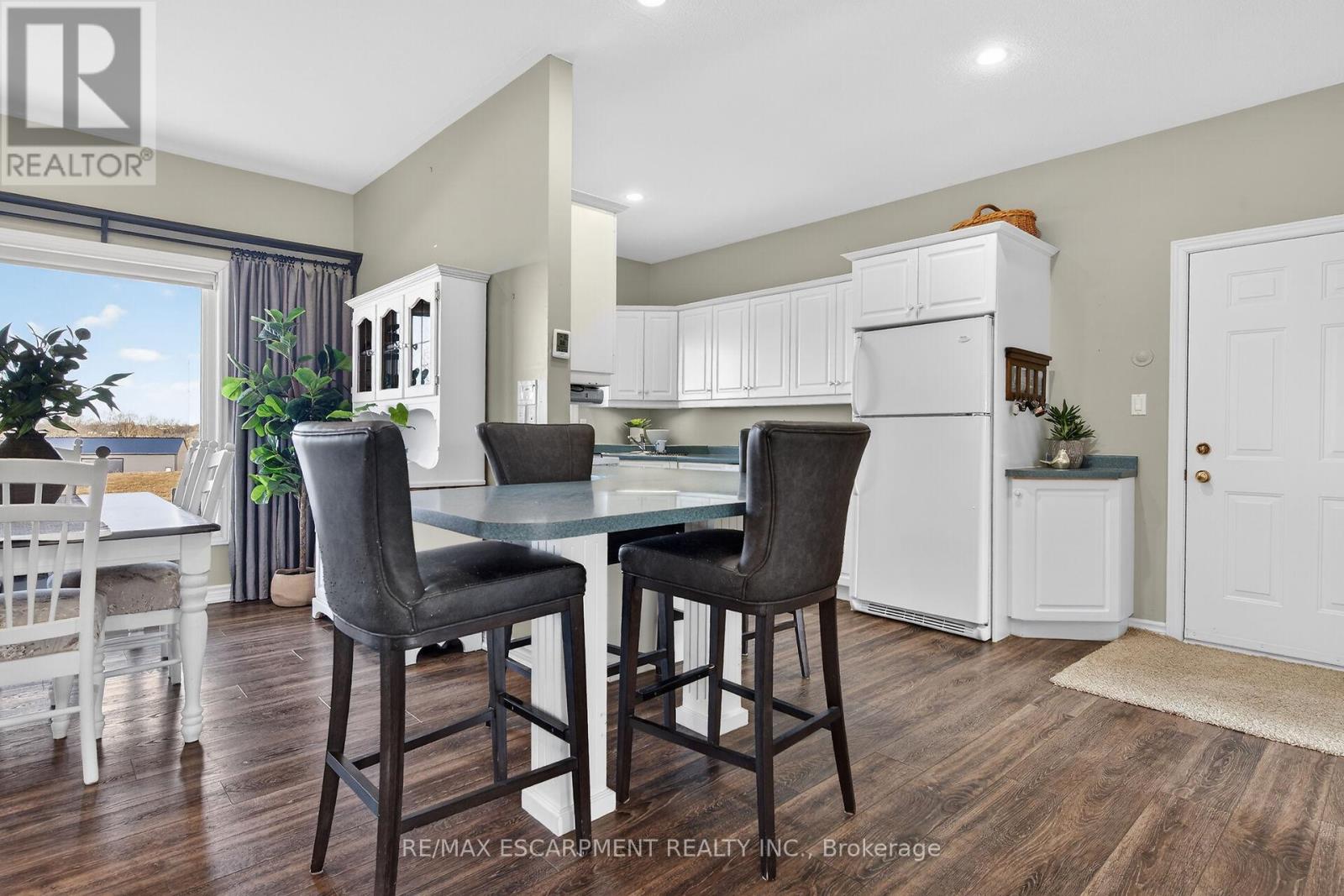 2 Foxlow Crescent, Haldimand, Ontario  N0A 1E0 - Photo 10 - X12921762