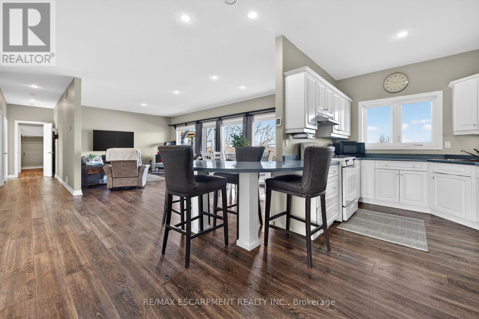 2 Foxlow Crescent, Haldimand, Ontario  N0A 1E0 - Photo 12 - X12921762