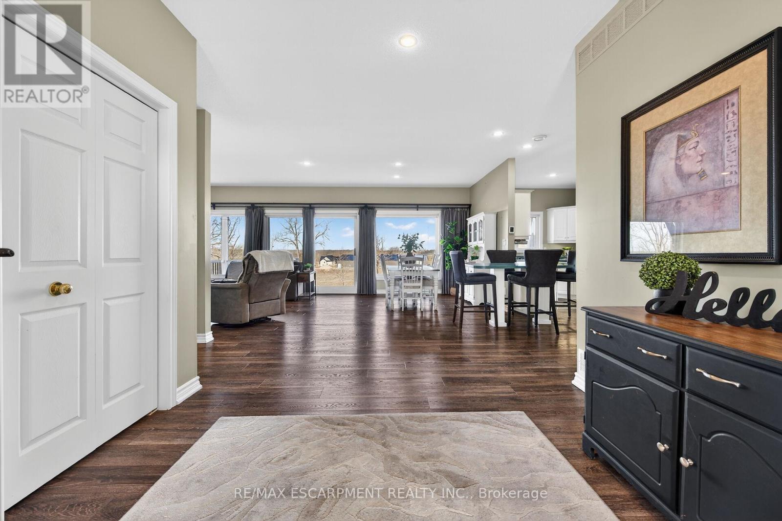 2 Foxlow Crescent, Haldimand, Ontario  N0A 1E0 - Photo 4 - X12921762