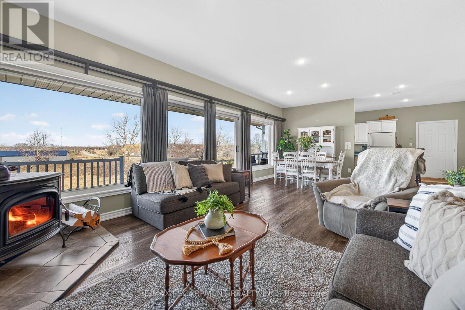 2 Foxlow Crescent, Haldimand, Ontario  N0A 1E0 - Photo 5 - X12921762