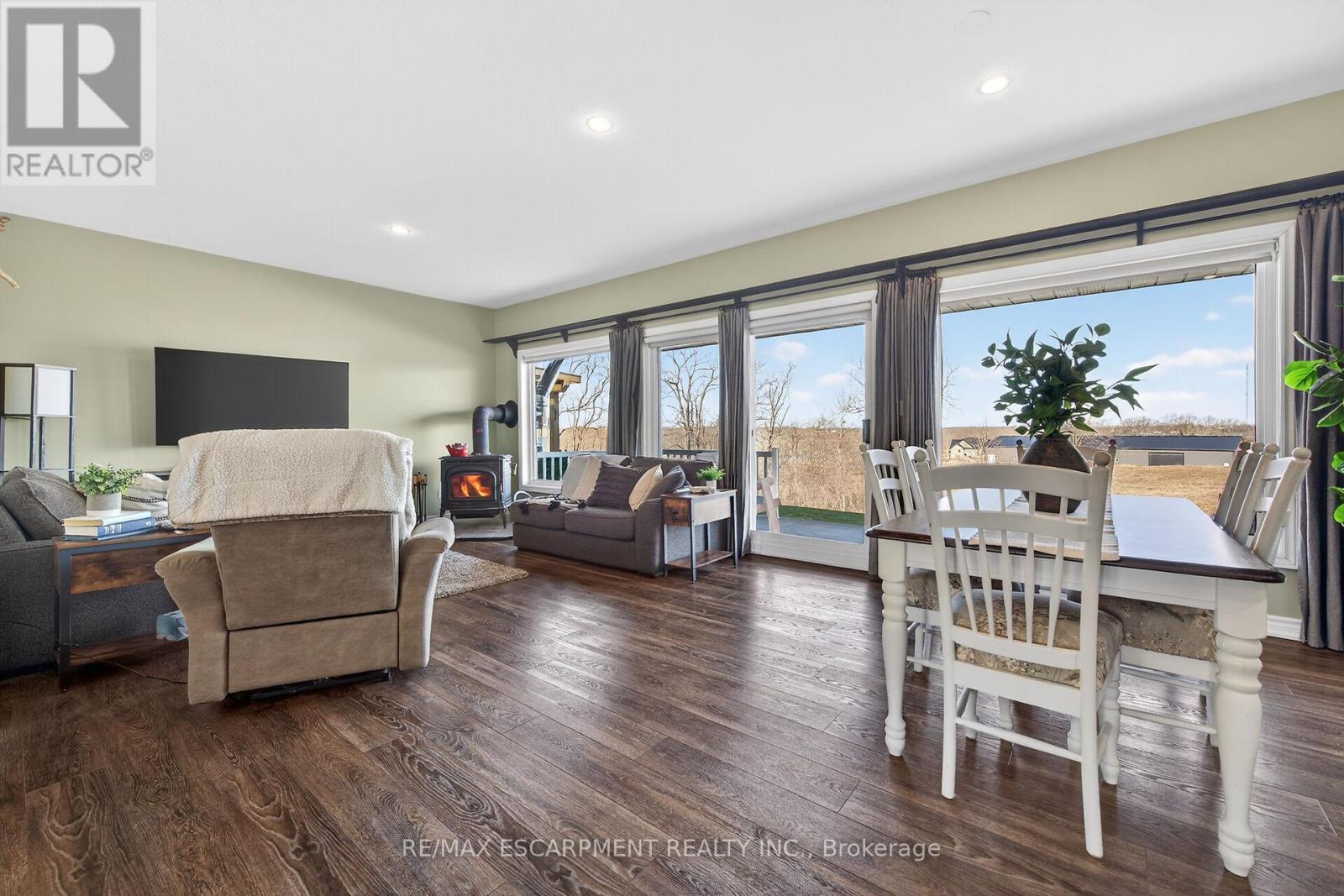 2 Foxlow Crescent, Haldimand, Ontario  N0A 1E0 - Photo 6 - X12921762