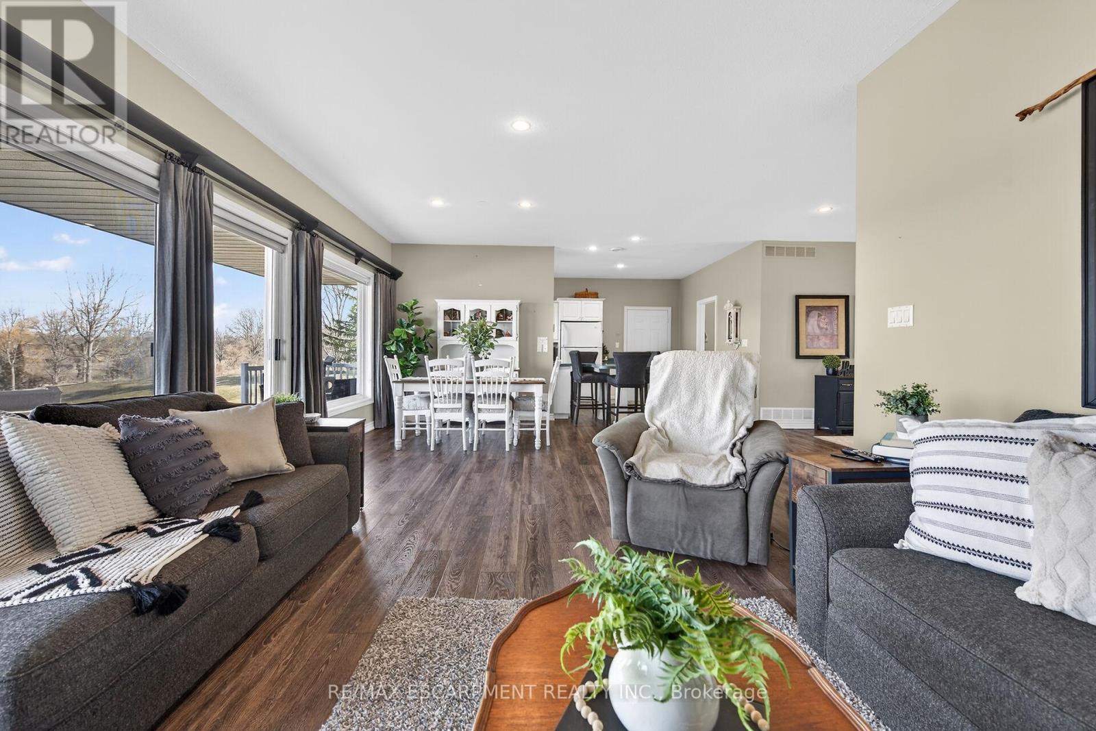 2 Foxlow Crescent, Haldimand, Ontario  N0A 1E0 - Photo 7 - X12921762